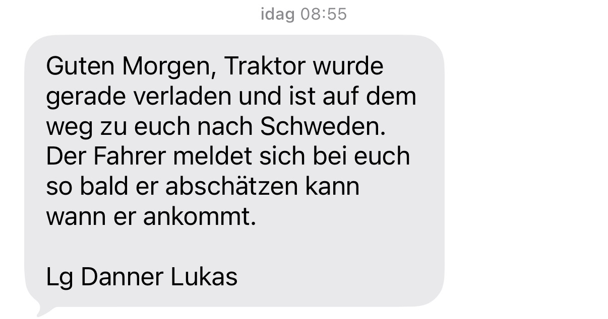 SMS - Traktor på väg